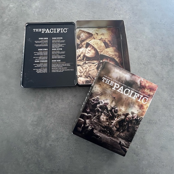 The Pacific Steelbook Blu-ray Complete Series English & French HBO 6 Disc - Picture 3 of 4